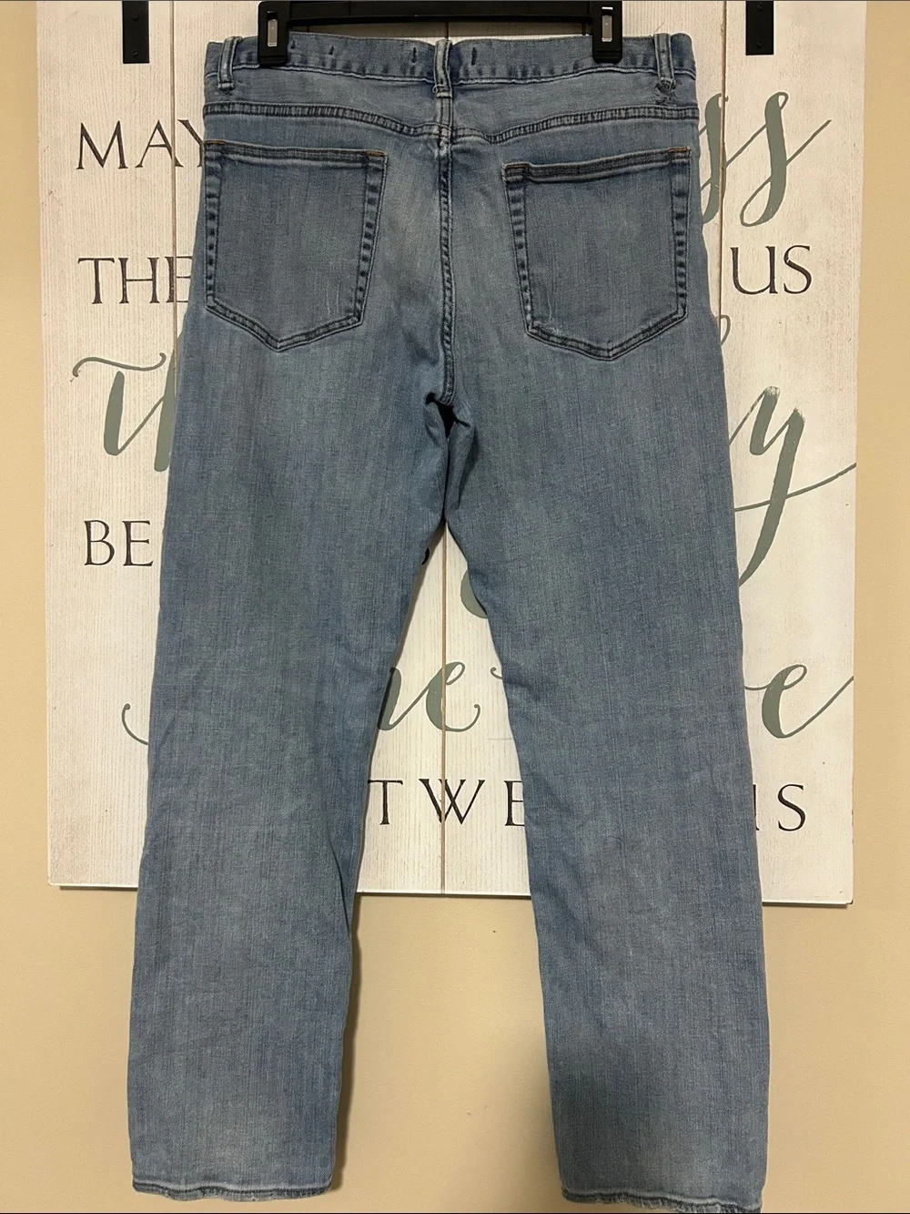 J Crew mercantile flex straight leg Men's Lightwash Jeans, size 32/30